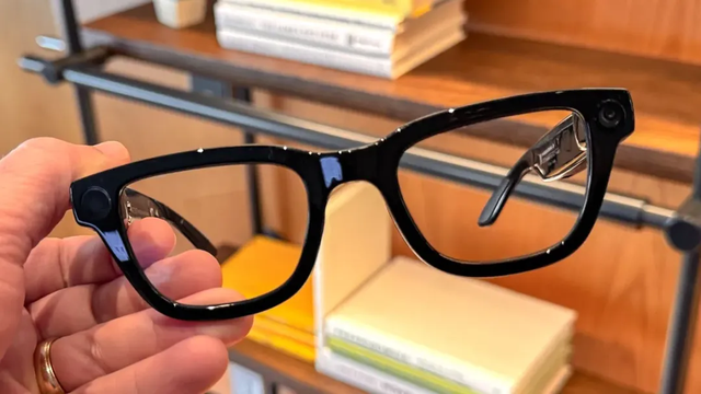 法院：下班后回工作微信属于加班；估值 140 亿美元，软银、英伟达或投机器人公司；2025 微博年度词「赛博」