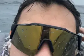 小伙海上漂流7小时后获救：曾产生幻觉，想着还有钱没花完好可惜图片