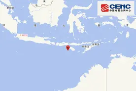 印尼松巴哇岛南部海域发生5.7级地震，震源深度30千米图片
