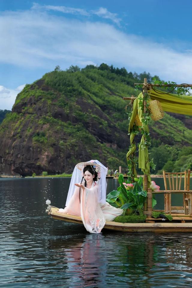 国庆趣龙虎山！定格专属旅拍大片，假期美好一键保存！