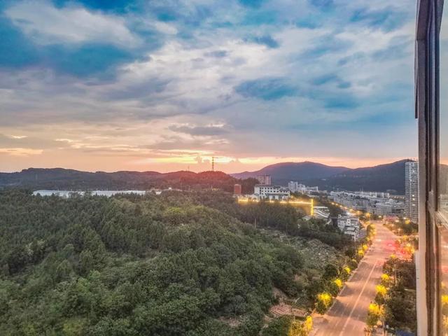 乐游绵阳 清凉一夏 ‖ 这“夏”，真藏不住了——八月盐亭的烟火与清凉
