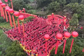平潭大练岛：千人共襄盛举！2024年首届大练陈氏始祖彬公后裔祭祖大典隆重举行！图片
