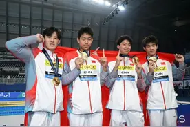 “我觉得我可以游得更快”！19岁的潘展乐以世界纪录震撼了世界图片
