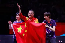 世乒赛｜王曼昱/蒯曼助国乒实现女双19连冠图片