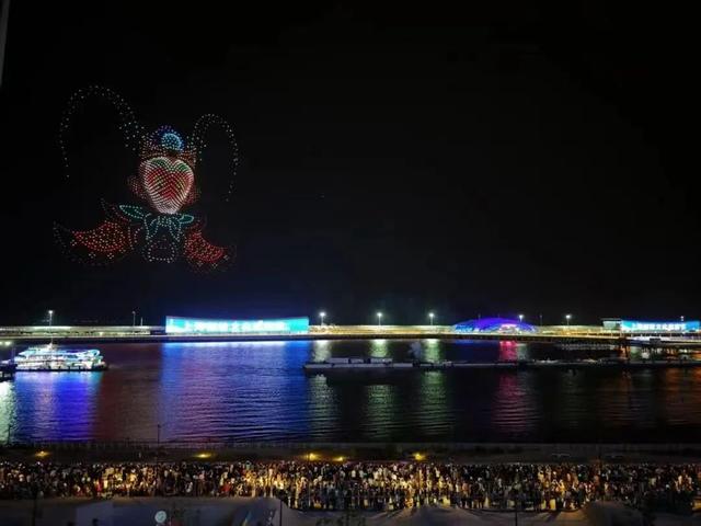 江海奔腾，活力宝山，你若能来，皆大欢喜！今年国庆，玩转宝山滨江~