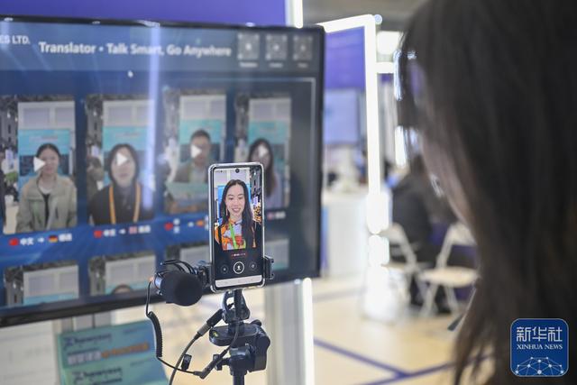 第八届进博会 | 在创新孵化专区感受科创脉动