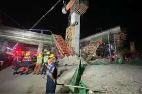 泰国曼谷一施工现场发生钢架结构坍塌事故，多人死伤图片