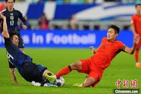 世预赛18强赛国足主场1:3不敌日本队图片