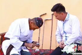 在新疆和田，曲棍球何以经久不衰？图片