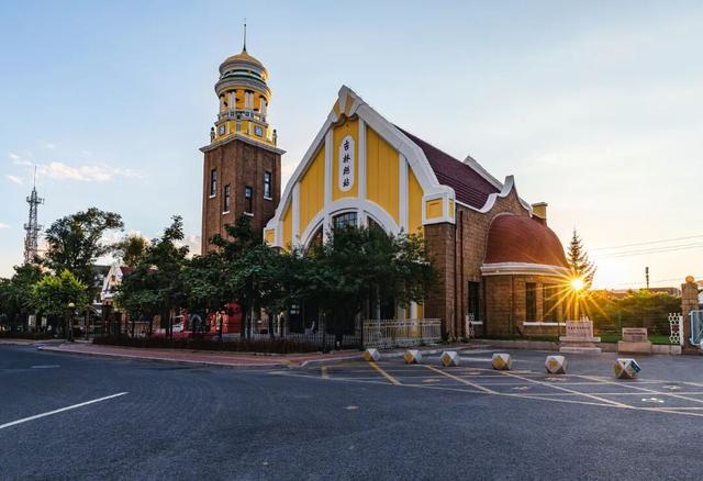 全国唯一与省同名的城市，这个“雪假”挤爆了