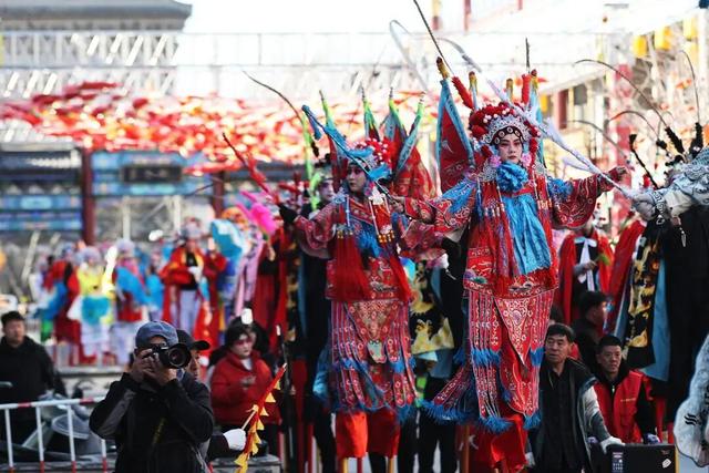 2026迎春灯会 | 点亮即火爆！域外游客纷至沓来好评不断