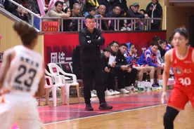 国家荣誉第一！盛帆女篮送主帅李建新去U16国青女篮图片