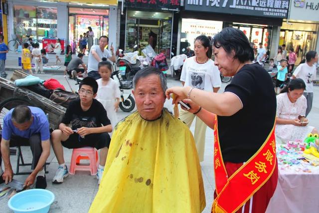 文化惠民服务大集热闹开集