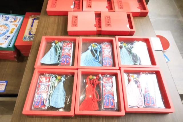 【21℃城市安顺文化新风采】安顺旅游集团文创商品发展有限公司：以文创为桥 让安顺文化“活”态传承