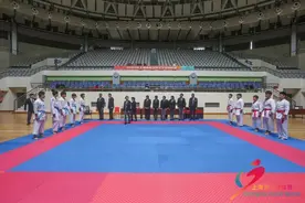 黄浦区空手道代表队斩获1金1银2铜图片