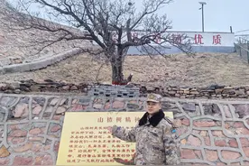 新春走基层|一屏璀璨胜烟花——走进中部战区空军某高山雷达站图片