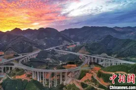 广西平天高速建成通车 打通黔桂两省区高速“主动脉”图片