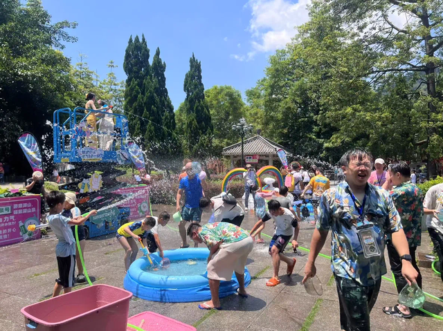 清凉一夏！鼎湖山泼水节来啦