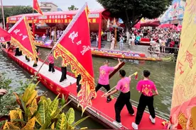 直击广东叠滘龙船赛：300元的观赛阳台位一位难求，千元的龙船饭预订一空图片