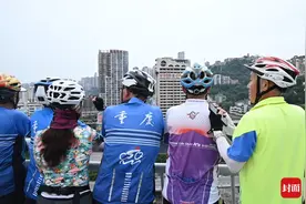 已有70年历史的重庆菜园坝火车站，被爆破拆除图片