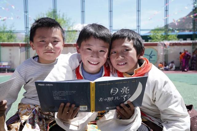 老俞闲话｜在海拔4800米，写下理想主义