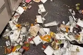 客机高空突然急降，很多人被抛上了舱顶！已确认1死30伤，现场图曝光图片