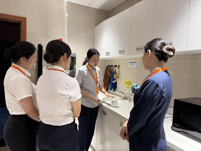 怀化芷江机场圆满完成第五届省旅发大会保障任务