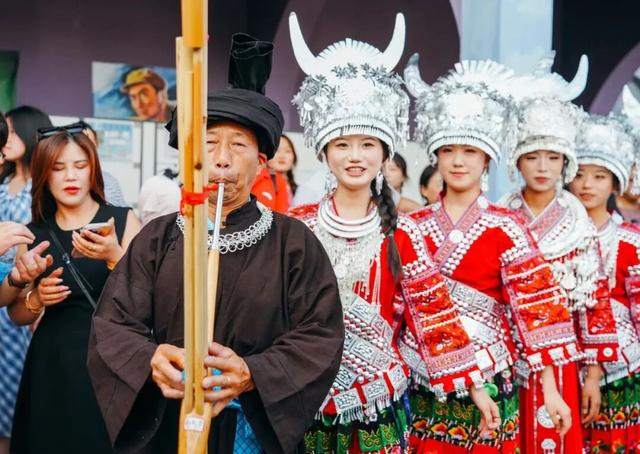 相约南宁！2025南宁森林苗寨印象·千年苗侗狂欢节！10月1日起送票啦！