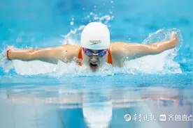 凡人歌·青岛故事丨逆流而上的水中飞鱼，她从怕水成为残奥冠军图片