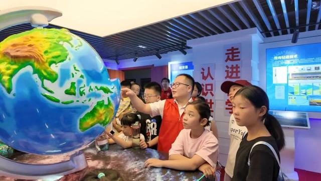 六安这场活动让孩子们读懂“爱国”与“坚守”