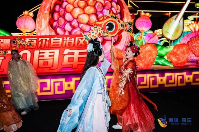 文化润疆，润在心田：“昆仑乐都·美韵莎车”动漫美食周打造沪喀协作新样板