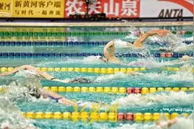 2023年全国游泳锦标赛开赛首日：真·听取“哇”声一片图片