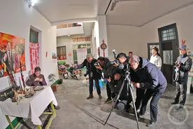 陕西大荔摄影爱好者“长枪短炮”拍非遗图片