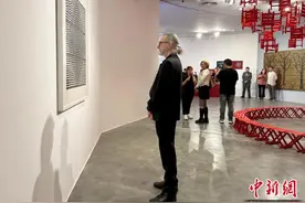 比利时艺术家斯吕思最新个展在沈阳启幕 深化中欧文化艺术交流图片