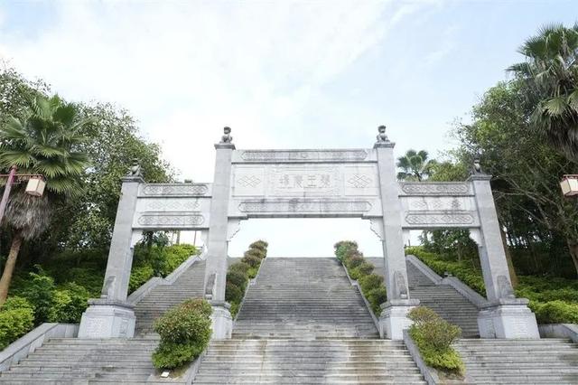 旅居红河 村长有请 | 来河口瑶山，做一回瑶家“三公主”