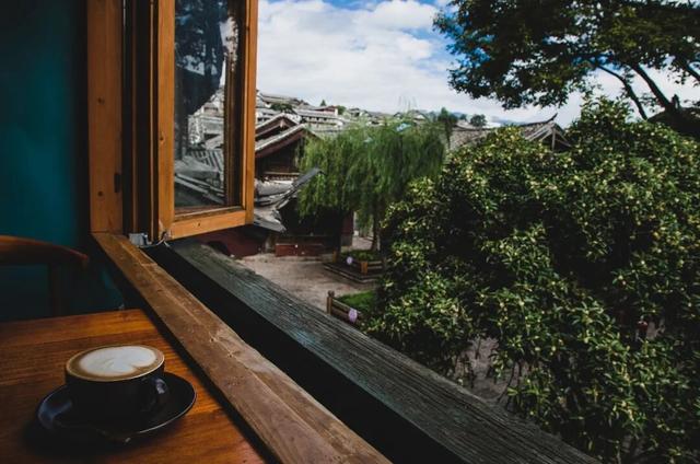 第一批抛弃网红景点的年轻人，已经开始“村漂”了