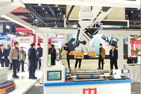 看河南制造含“智”量跃升——2024中国（郑州）数字化与先进装备制造业博览会见闻图片