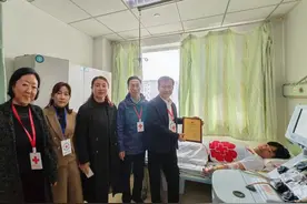 三年等待，他完成心愿图片