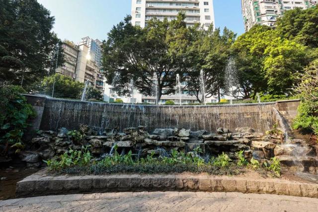 在东濠涌，赴一场与流水和清风的约会