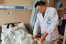 “只是穿了老公的拖鞋，谁知后果这么严重！”最近因此受伤的还真不少图片