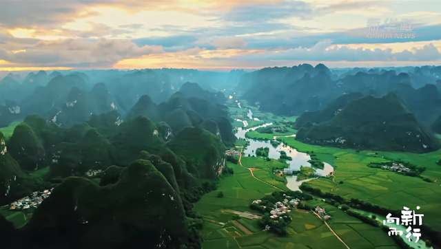 新华社携手董宇辉走进广西边关秘境，这里的山水“有点甜”……