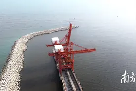 可停靠7万吨级散货船！广东华电丰盛汕头电厂码头获批对外开放图片