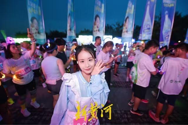 华山湖畔，欢乐集结！2025济南国际泉水节夜光欢乐跑，一大批现场照片来了