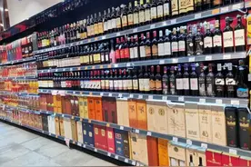 出境游通关指南②购买烟酒需“有度”图片