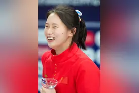 （体育）跳水——世界杯总决赛：朱子锋、陈芋汐分获年度最佳男子、女子运动员称号图片