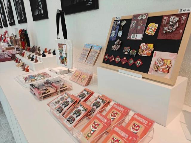 碉楼秋韵，揽胜塘口！快来开平这里把整个秋天“揽"入怀中