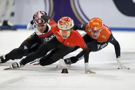 短道速滑世锦赛：中国队晋级男子5000米接力A组决赛图片