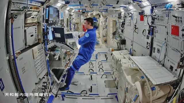 神舟二十号航天员乘组圆满完成第四次出舱活动