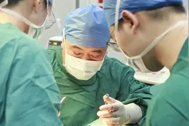 12岁宁波男孩确诊下巴后缩，爸妈悔惨！医生：怎么不早点来！很多孩子都有……图片