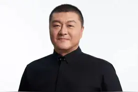 因《奔腾》舞蹈短视频走红，“网红院长”姜铁红曾被医院下达病危通知图片